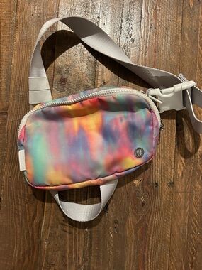 lululemon athletica Multicolor Tie-Dye Crossbody Waist Bag
